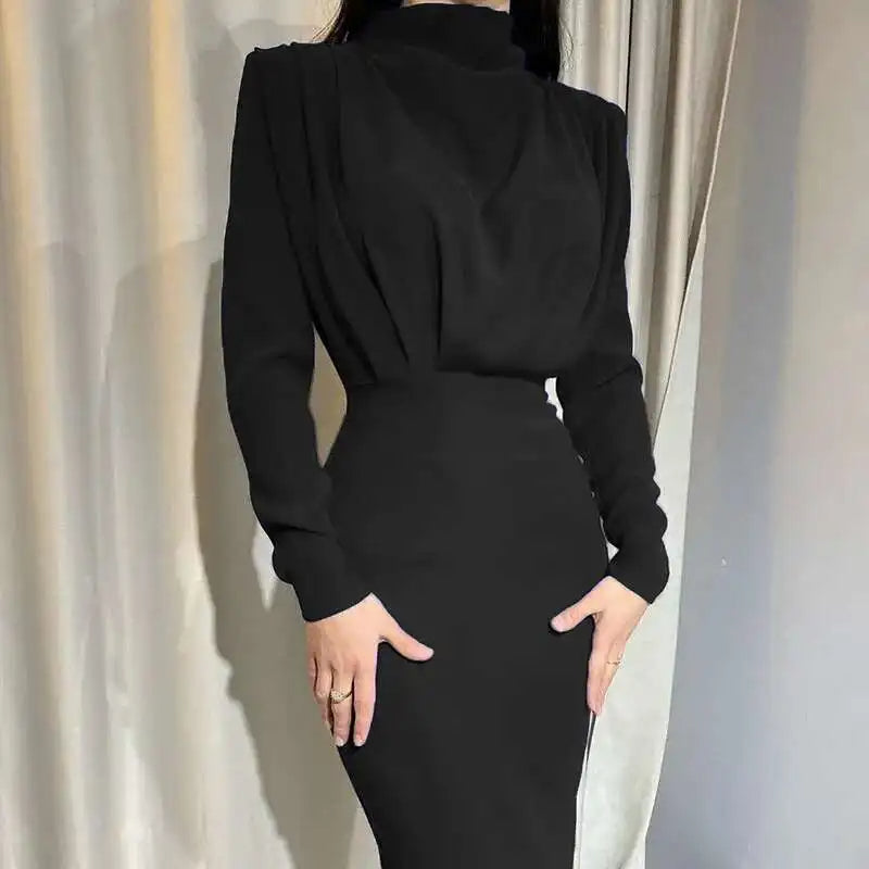 Alvienne – Elegante Getailleerde Midi Jurk