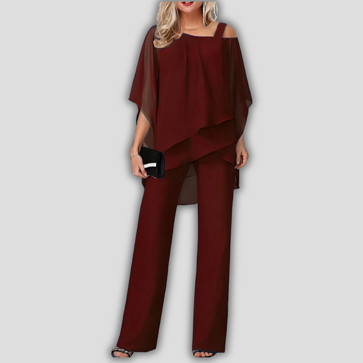 Elegant tweedelig chiffon broekpak met gelaagde cape top