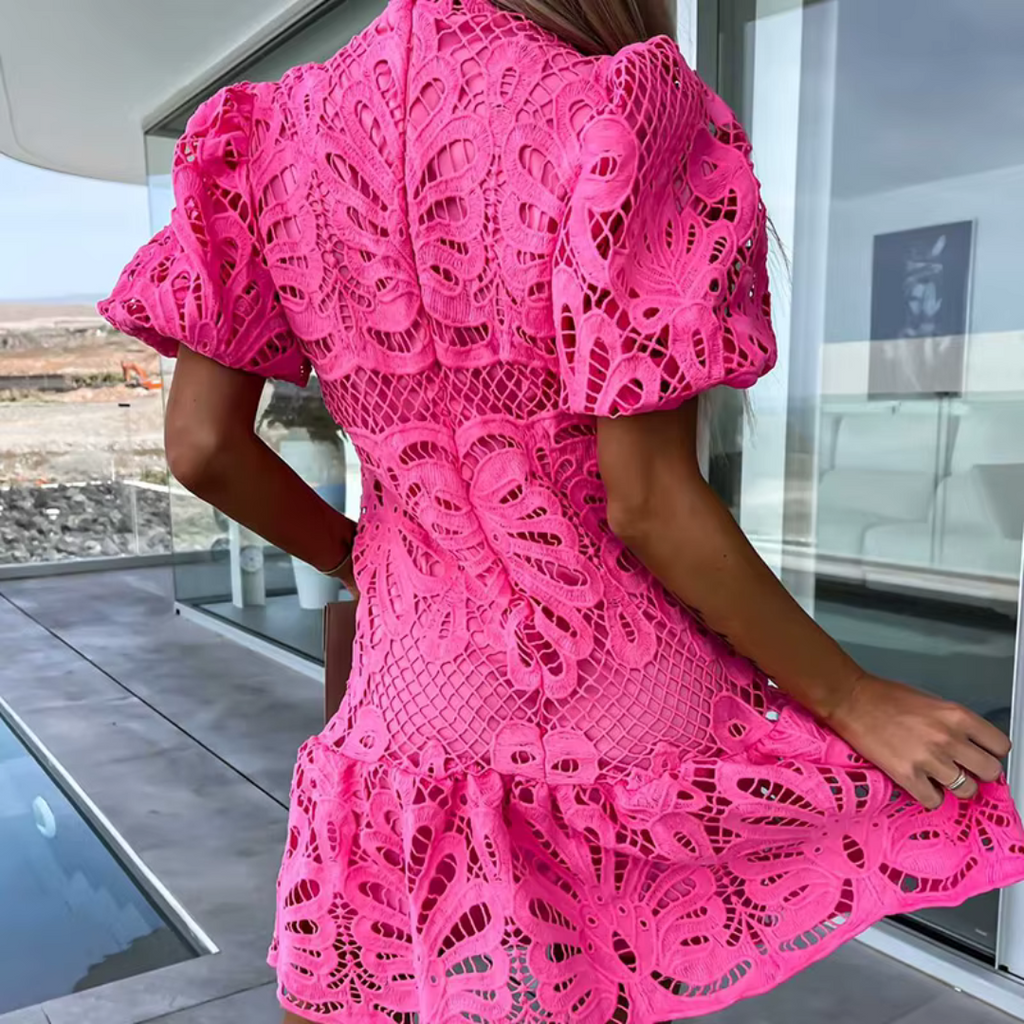 Elegante Mini Partyjurk met Ruches en Opengewerkt Detail