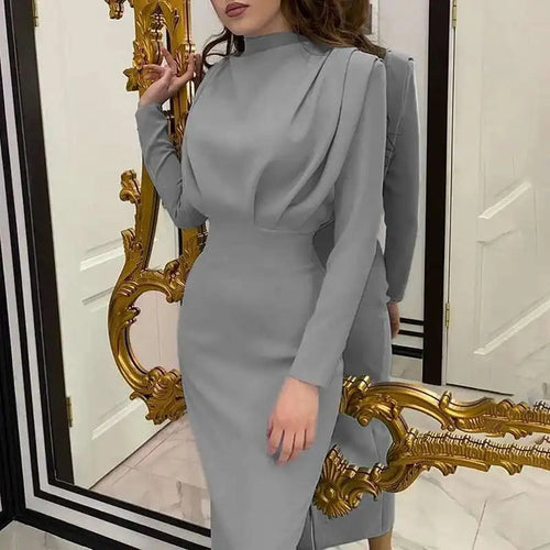 Alvienne – Elegante Getailleerde Midi Jurk