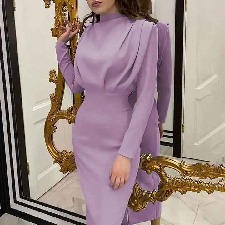 Alvienne – Elegante Getailleerde Midi Jurk