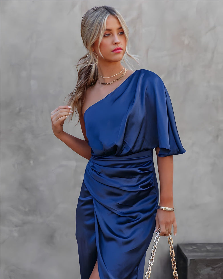 Soraya – Asymmetrische Off-Shoulder Jurk