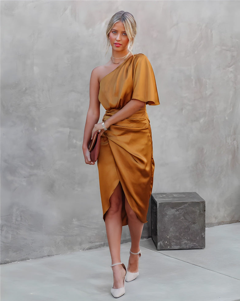 Soraya – Asymmetrische Off-Shoulder Jurk