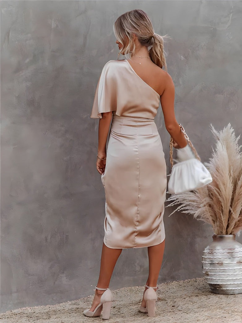 Soraya – Asymmetrische Off-Shoulder Jurk